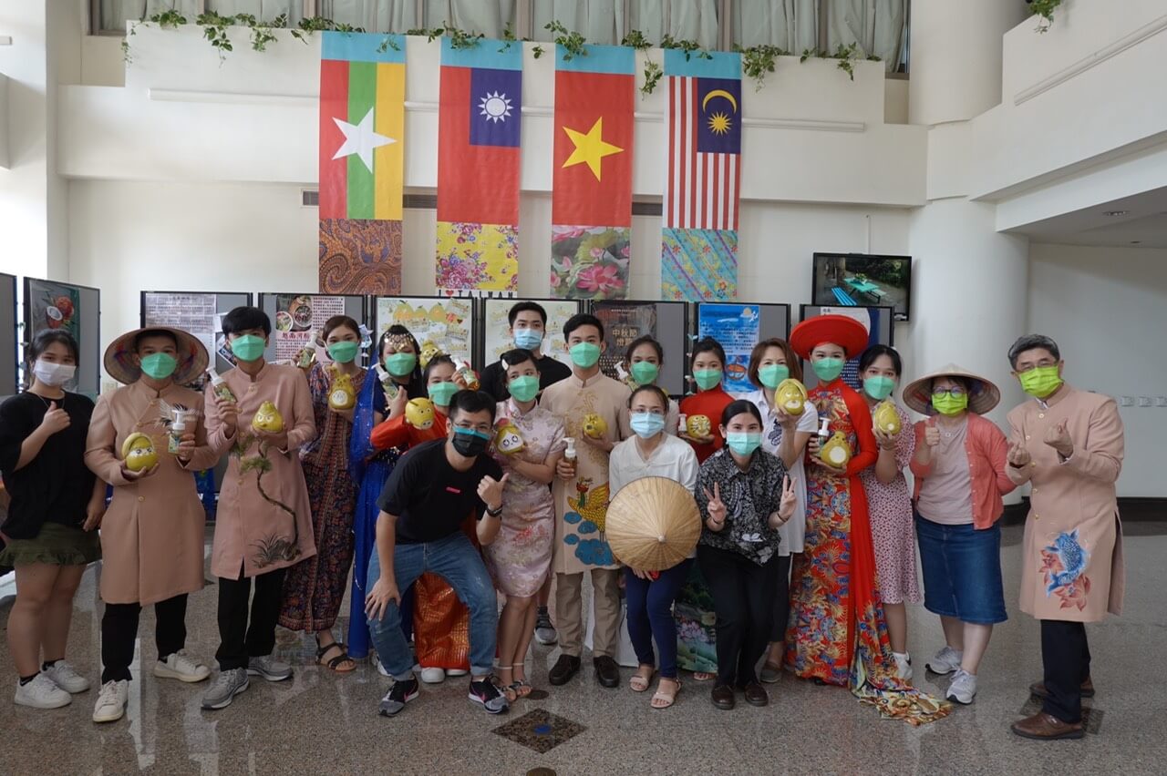 Một vài hình ảnh về hoạt động của sinh viên Việt Nam tại trường Đại học kỹ thuật hồng quốc đức lâm