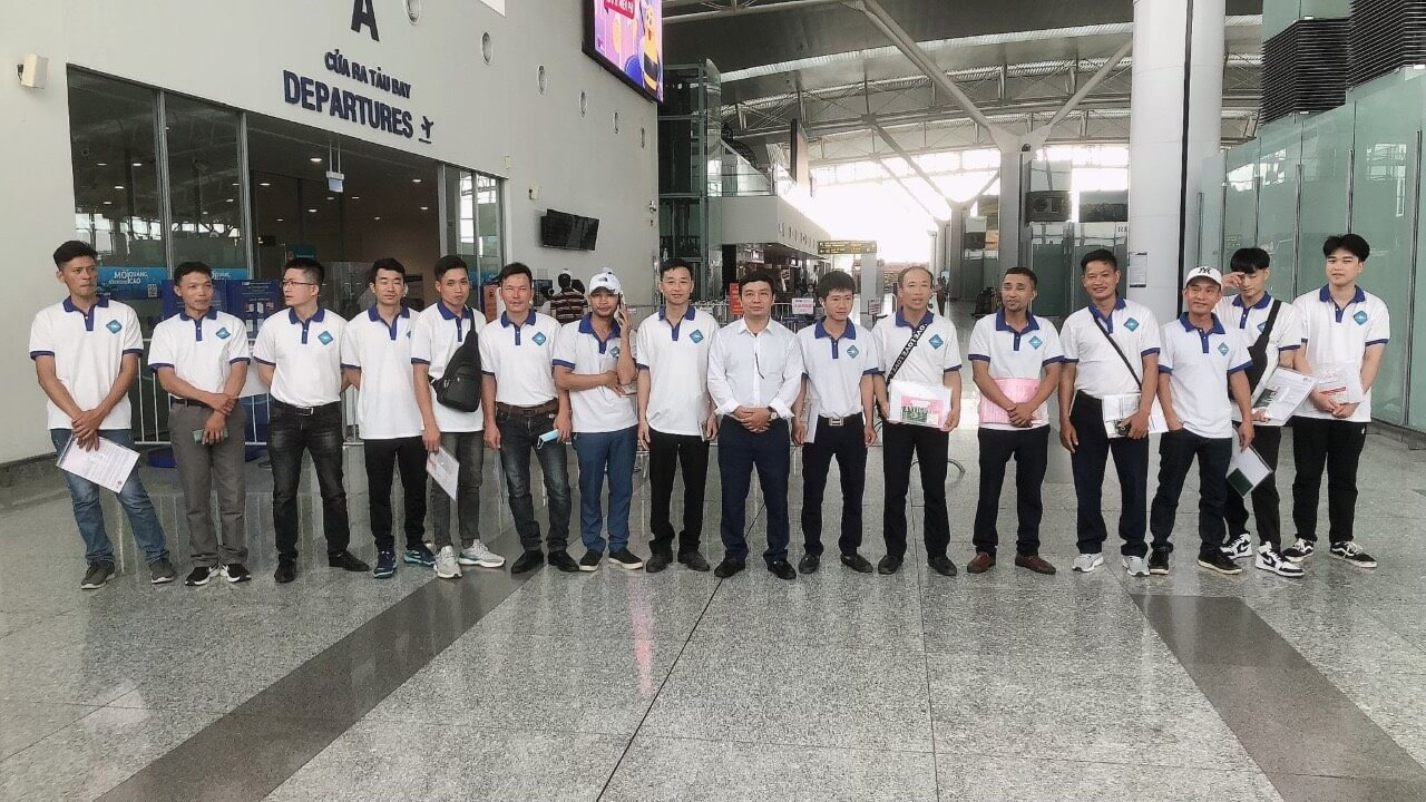 Lao động đi Singapore chuẩn bị bay